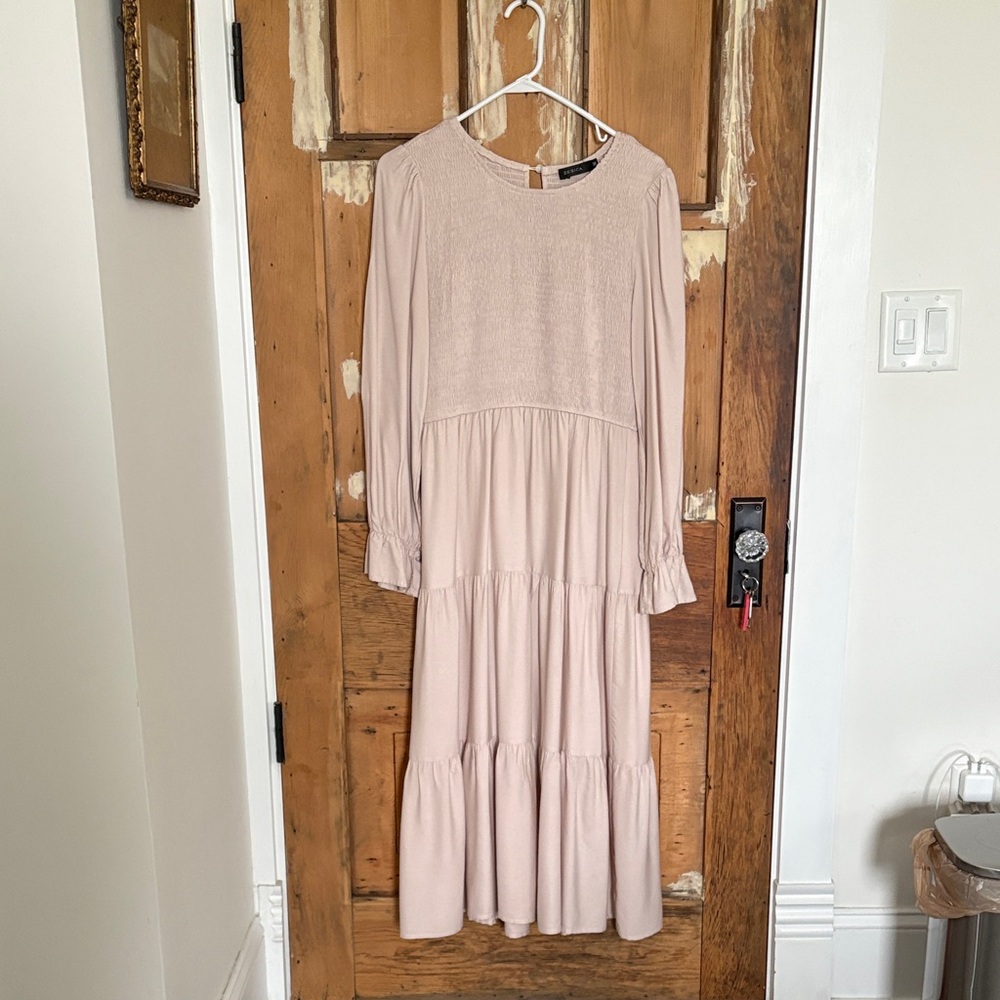 Chic Long Sleeve Cream Dress